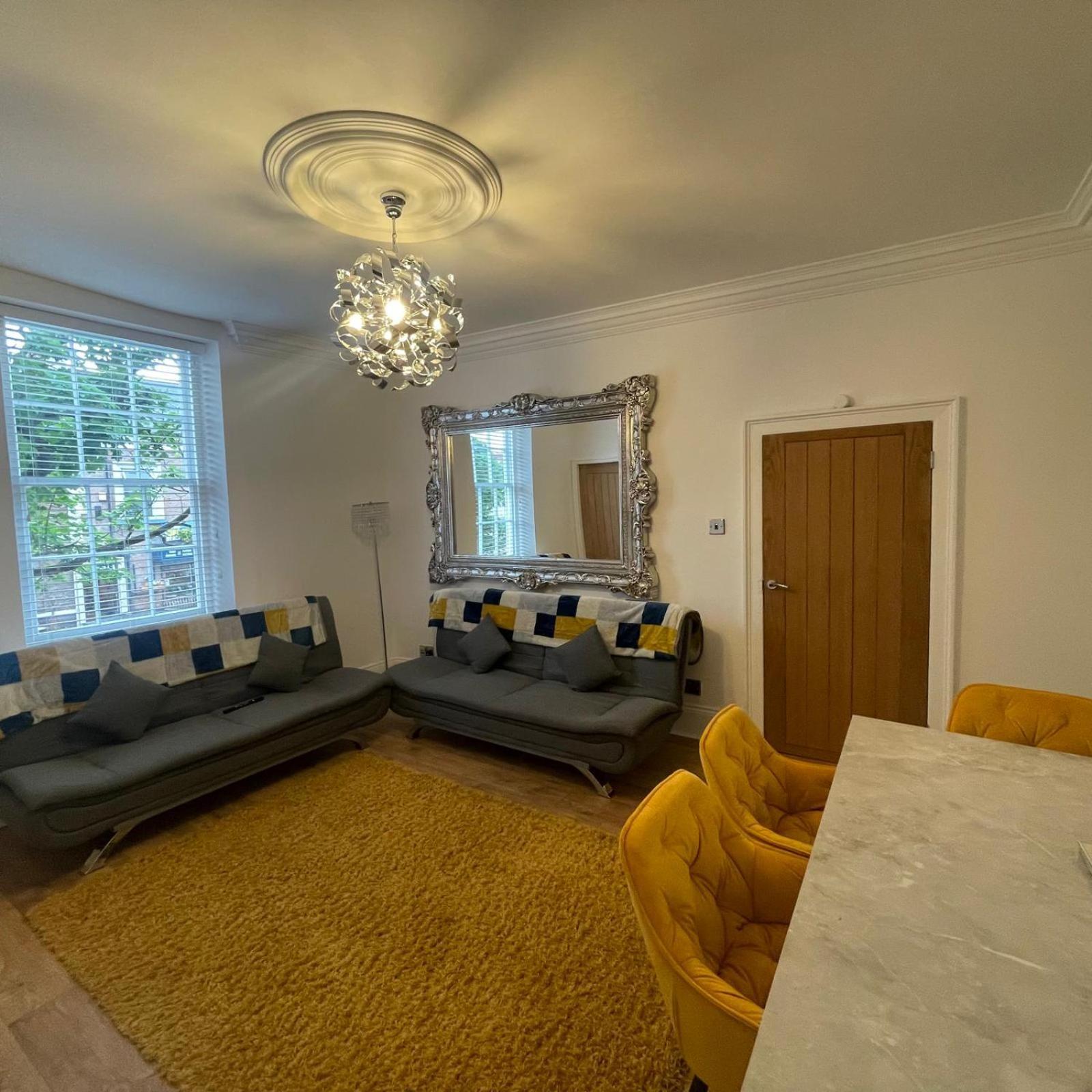 Апартаменты Ridley House *